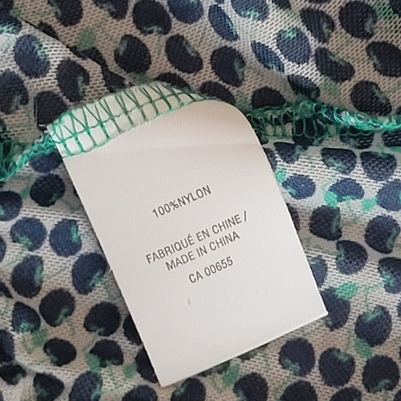 Reitmans Mesh Cherry Blouse sz M - Picture 9 of 11